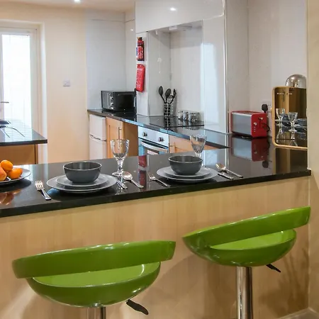 The Town House 3*