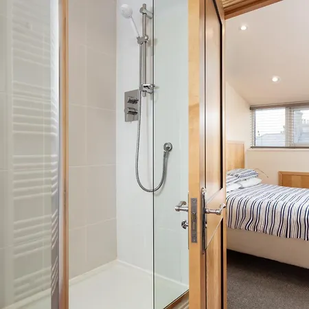 The Town House 3*